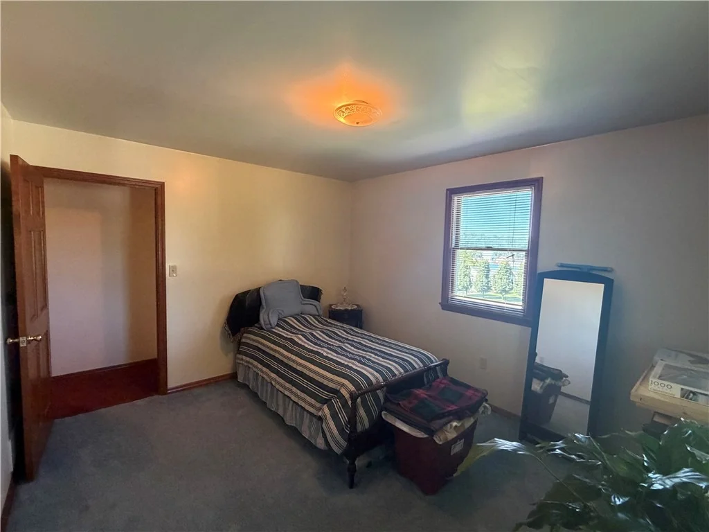 Photo of 902 Central Dr