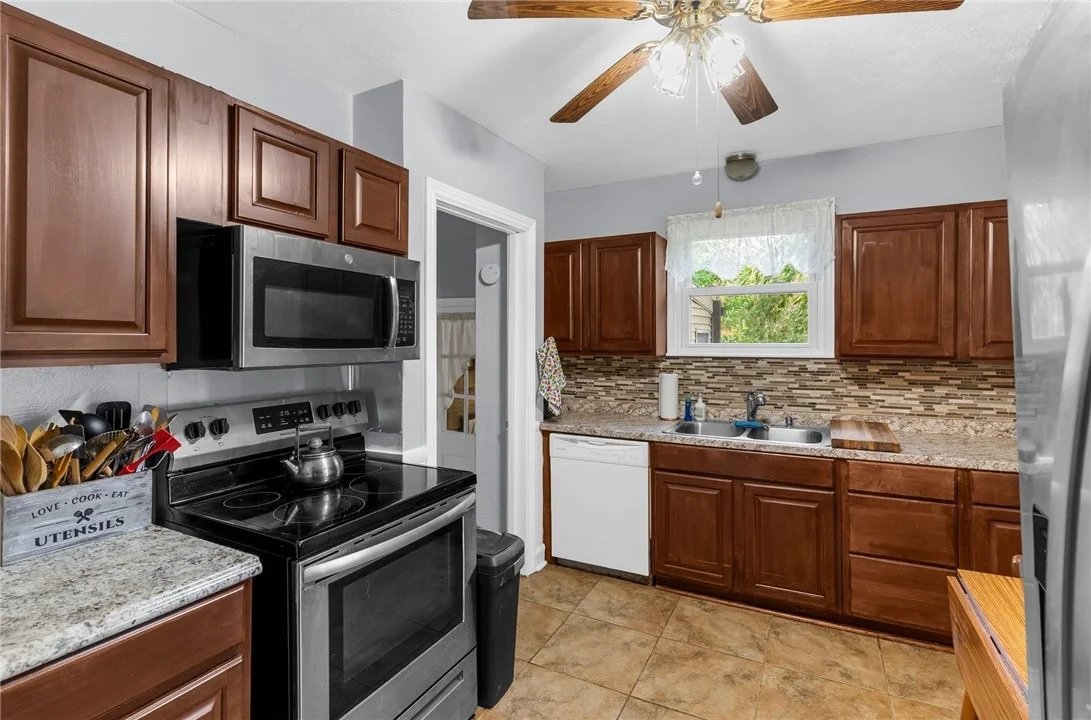 Photo of 2740 Maple Ln