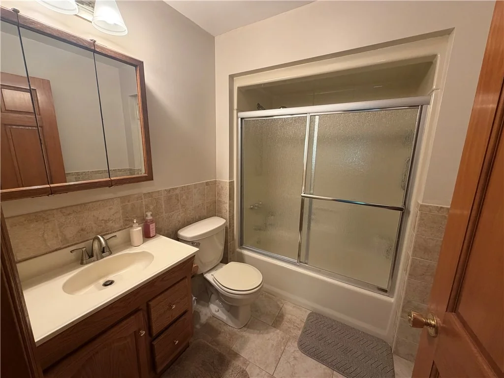 Photo of 902 Central Dr