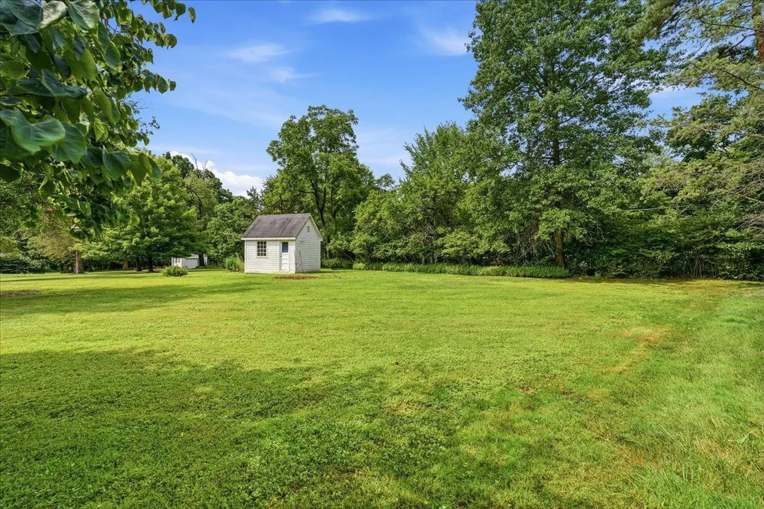 Photo of 2359 James Drive