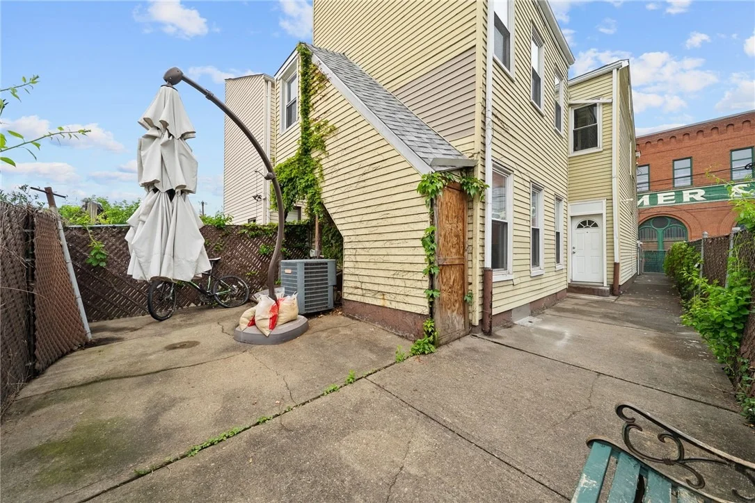 Photo of 2016 Sidney St