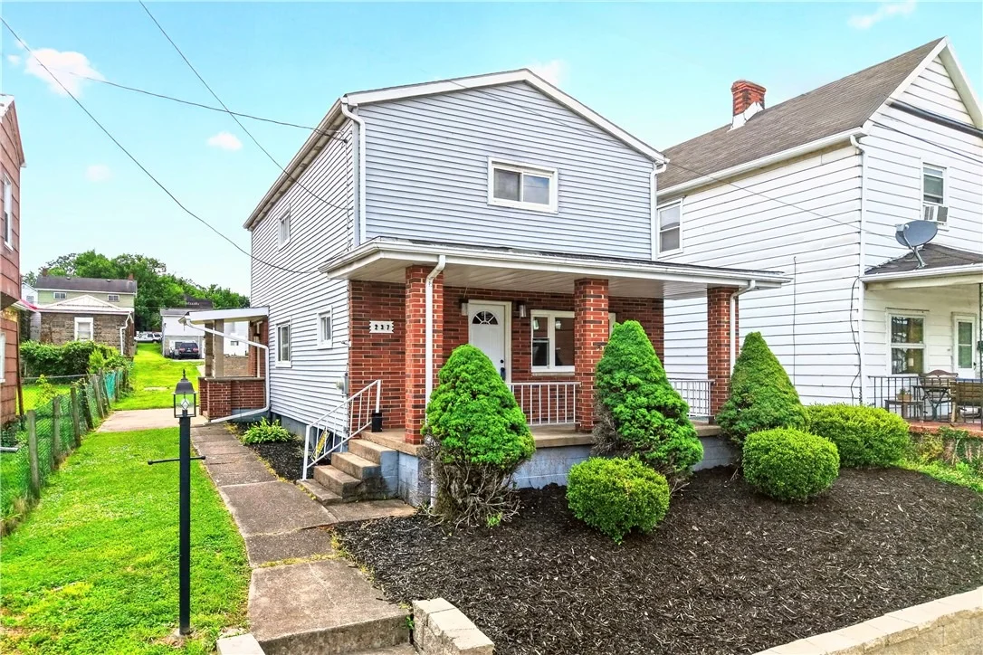 Photo of 237 Allen Ave