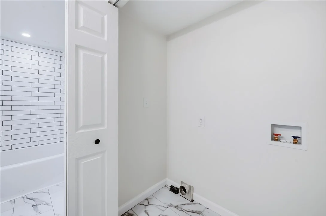 Photo of 2343 Downing Ln