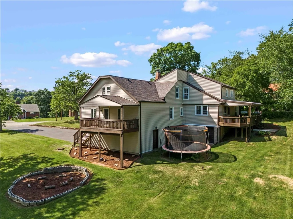 Photo of 860 E Mcmurray Rd