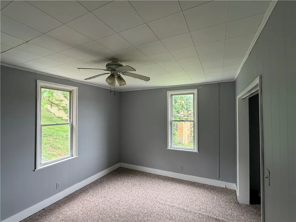 Photo of 549 Thompson