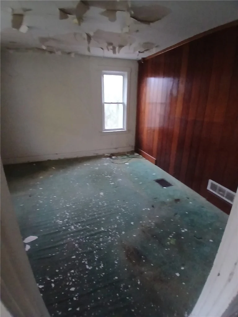 Photo of 500 Pointview Rd