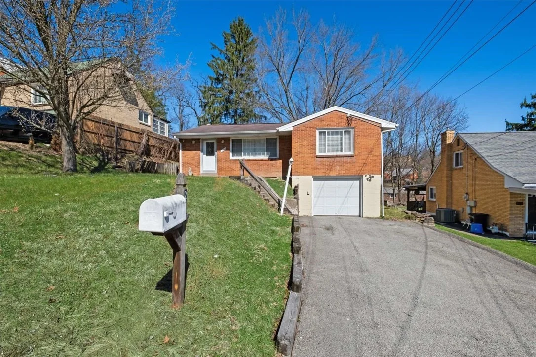 Photo of 231 Webster Dr
