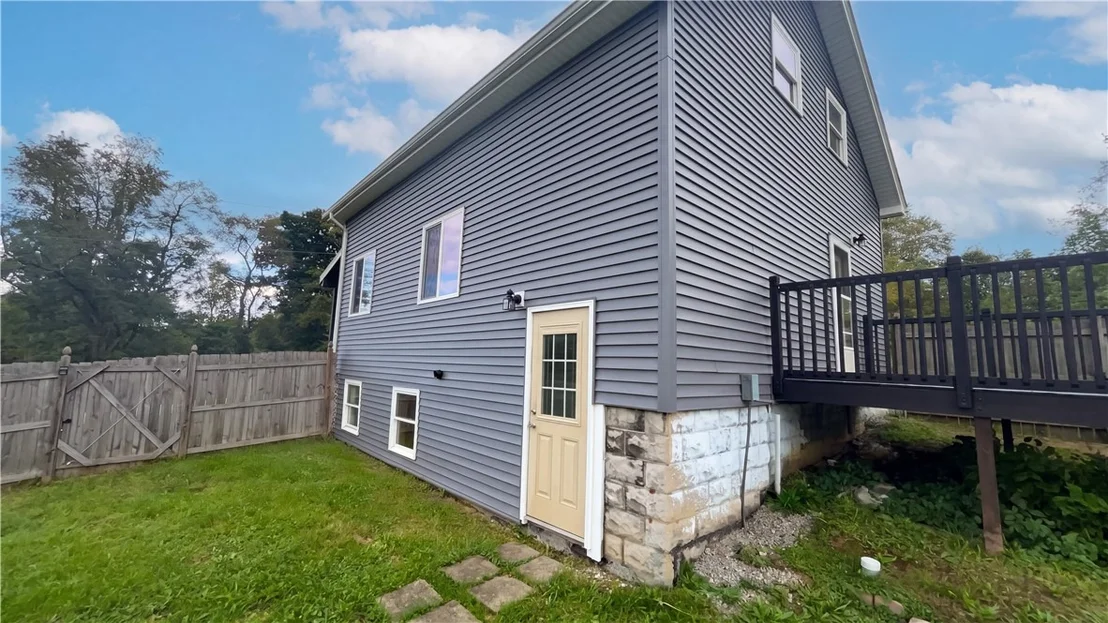 Photo of 101 2nd St