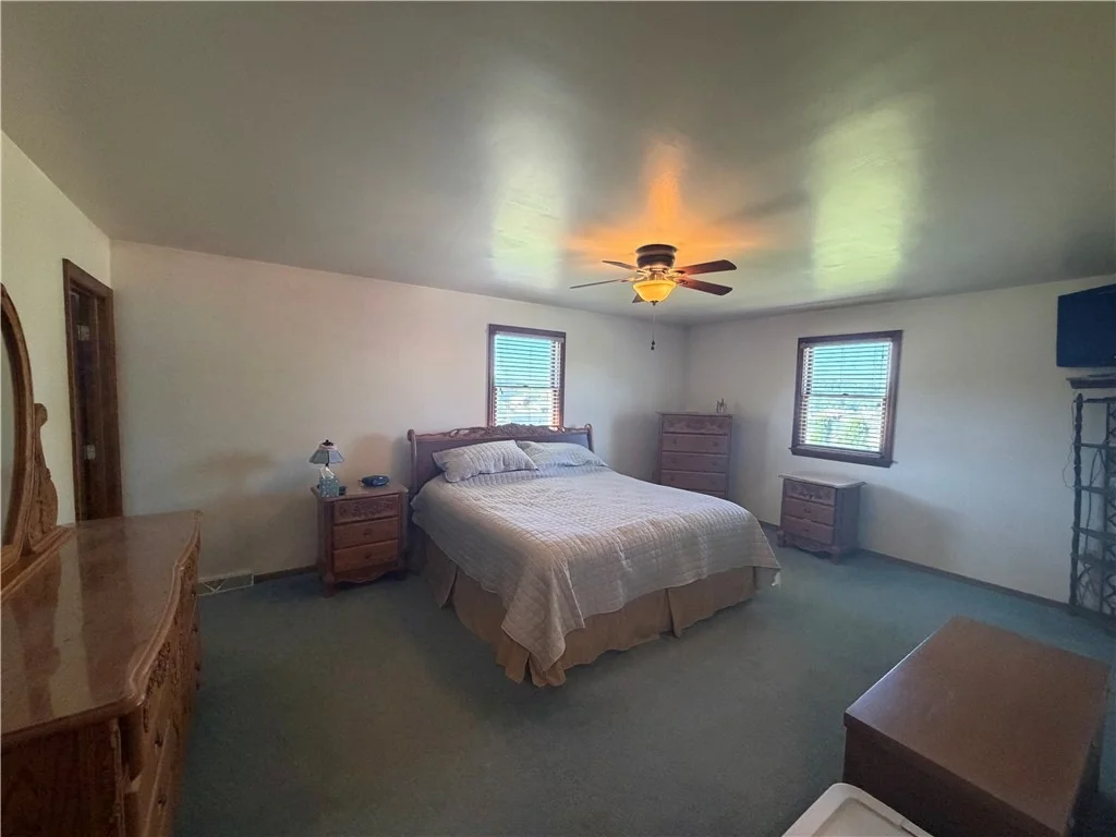 Photo of 902 Central Dr