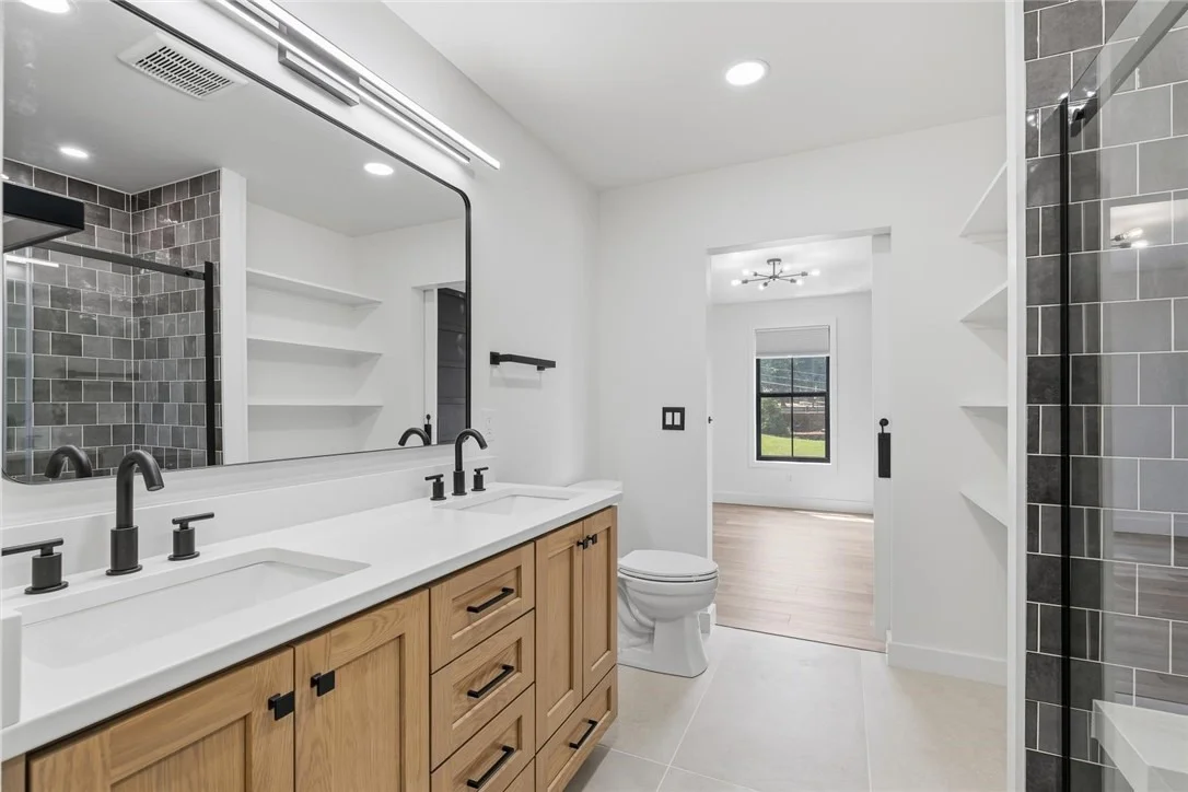 Photo of 517 Harmony Rd
