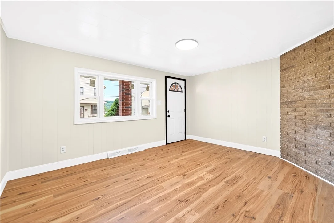 Photo of 237 Allen Ave