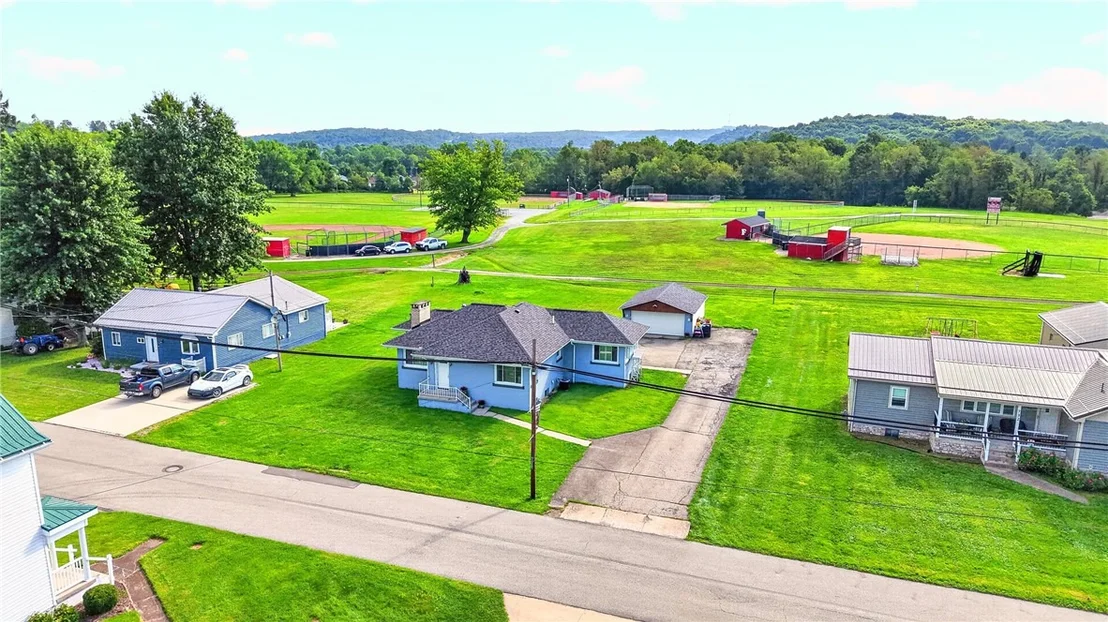 Photo of 734 Cemetery Rd
