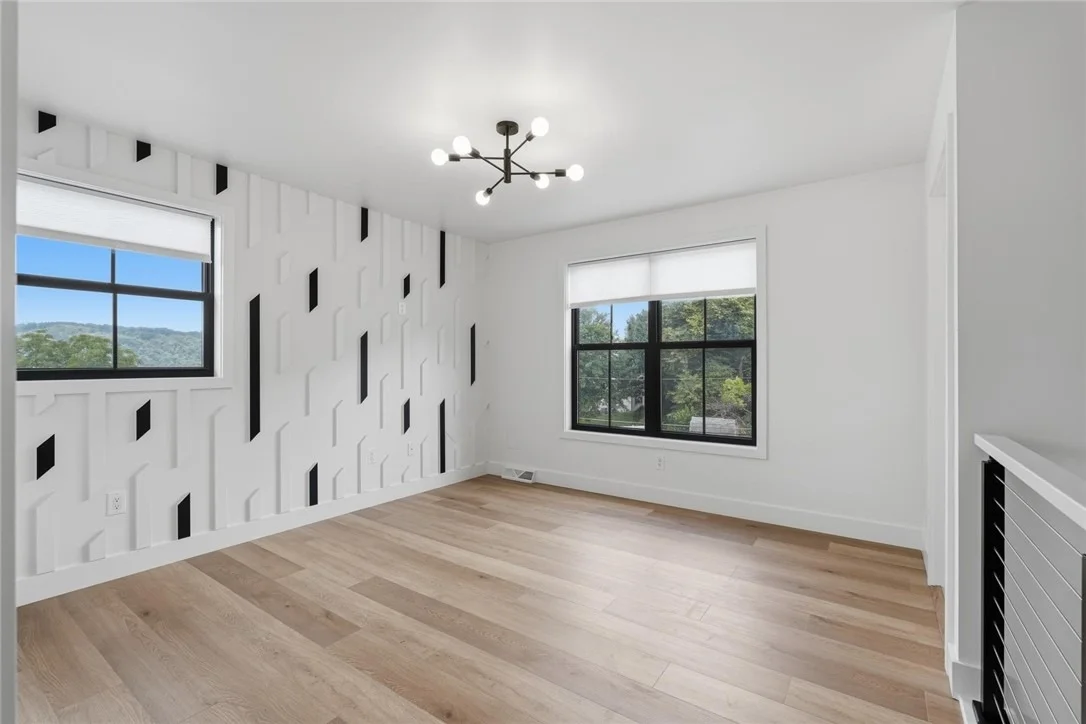 Photo of 517 Harmony Rd