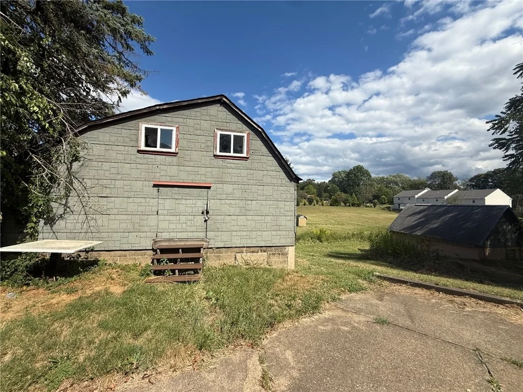 Photo of 102 BAKER RD