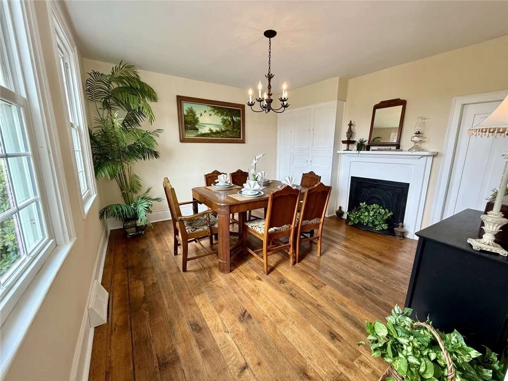 Photo of 1233 Mount Jackson Rd