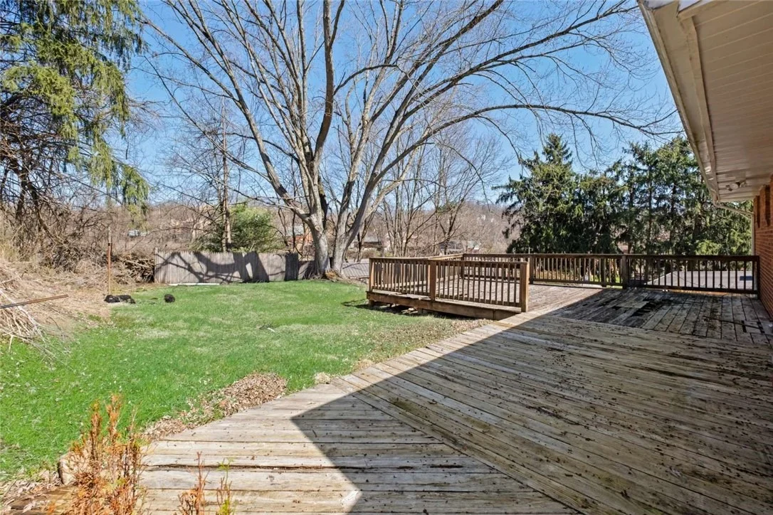 Photo of 231 Webster Dr