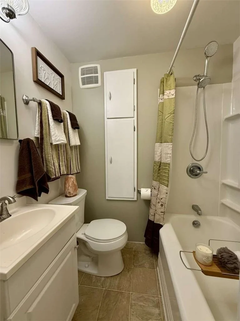 Photo of 1233 Mount Jackson Rd