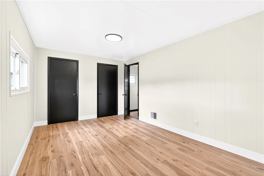 Photo of 237 Allen Ave