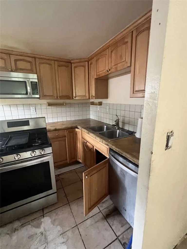 Photo of 109 Webster Dr