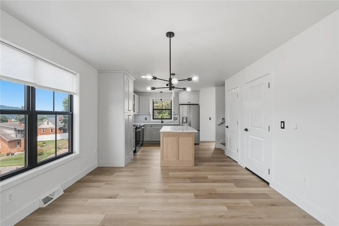 Photo of 517 Harmony Rd