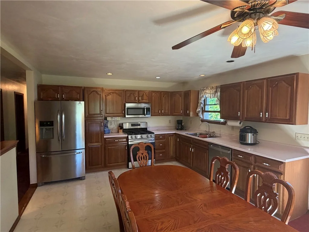 Photo of 902 Central Dr
