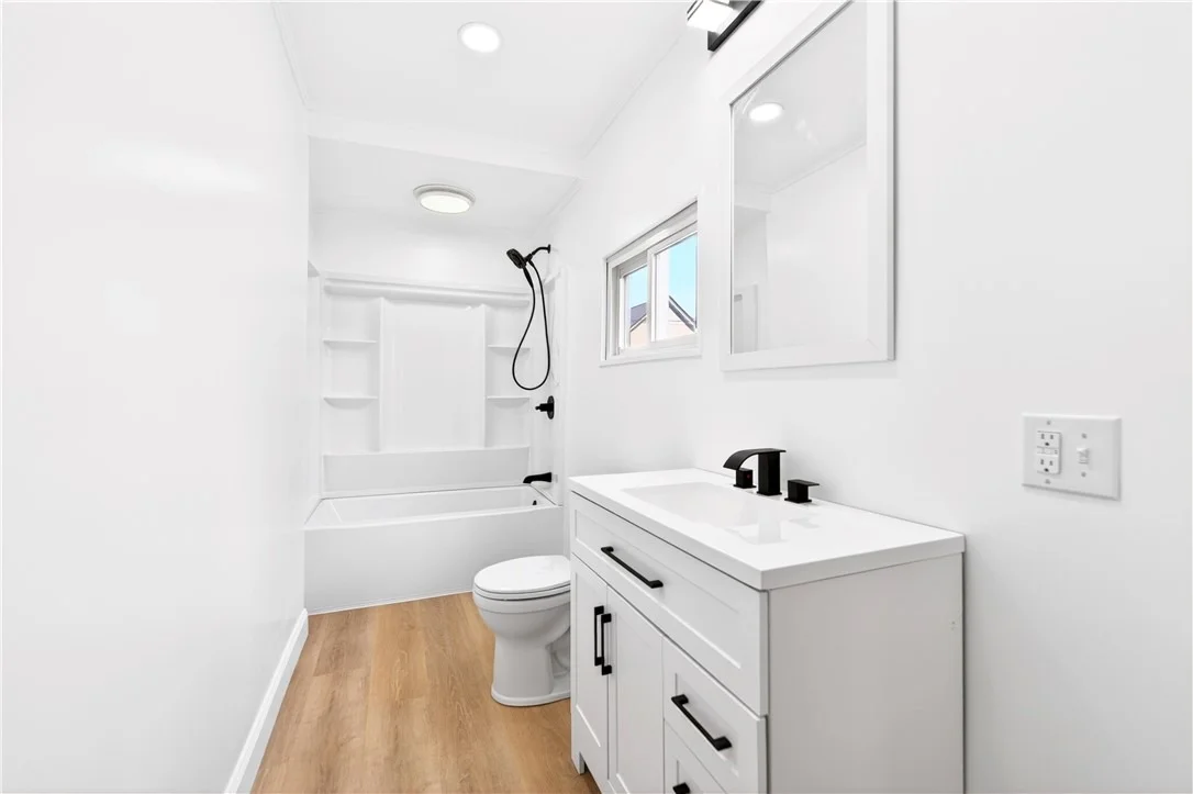 Photo of 237 Allen Ave
