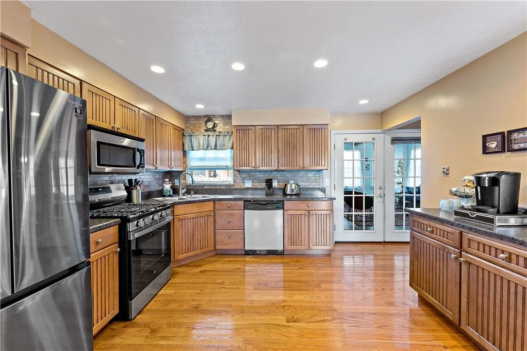 Photo of 9 MIDWAY DR