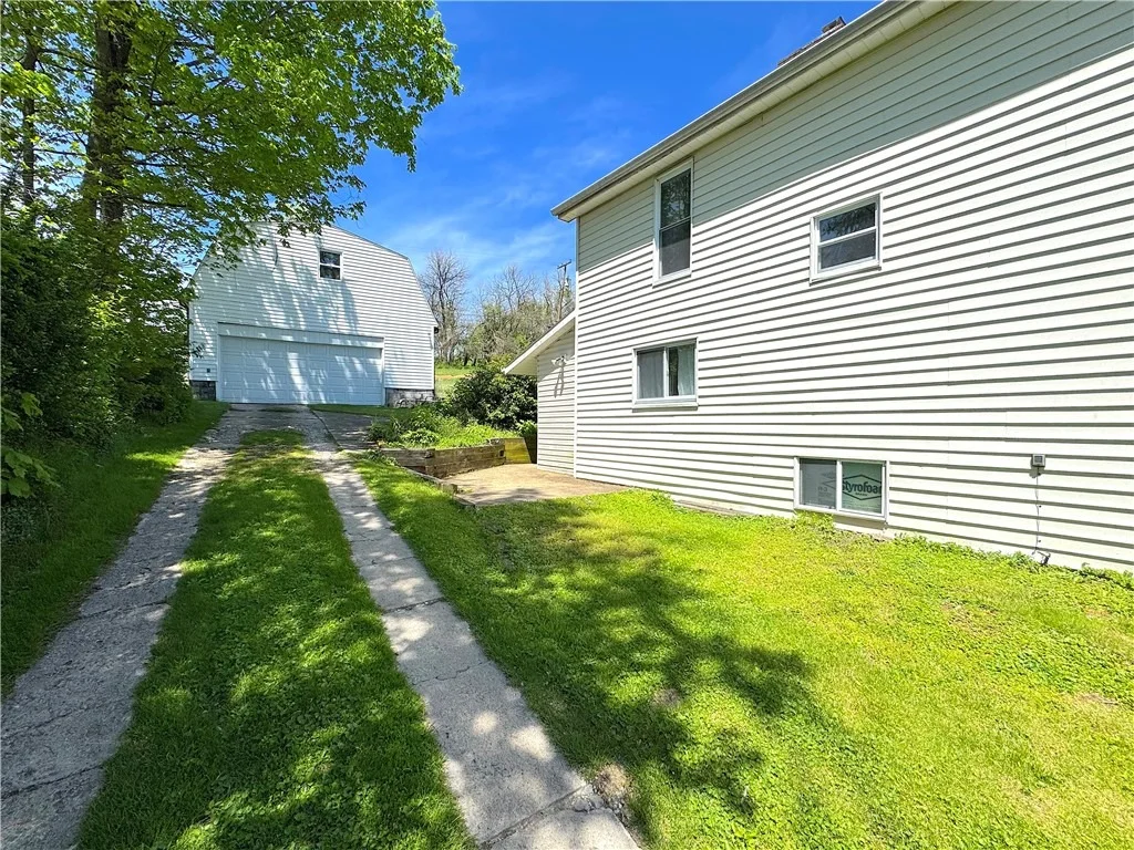 Photo of 3003 Riverside Dr