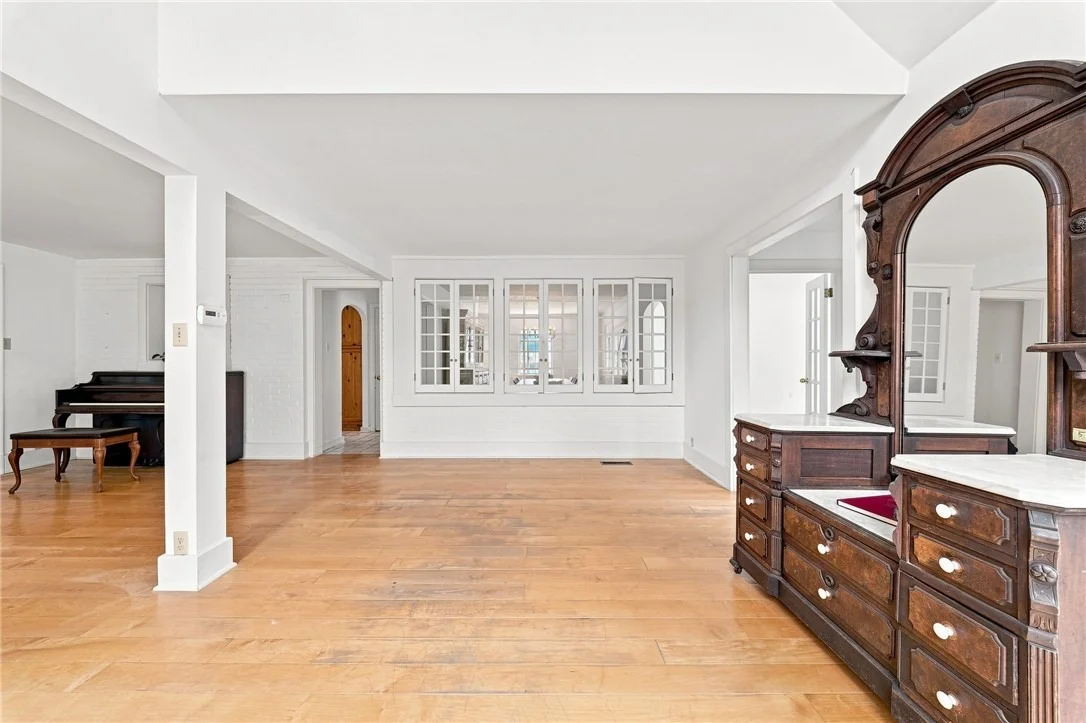 Photo of 2359 James Drive