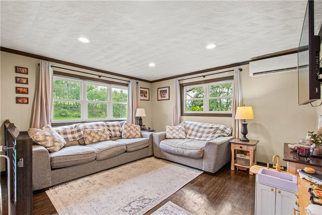Photo of 212 Brownlee Road