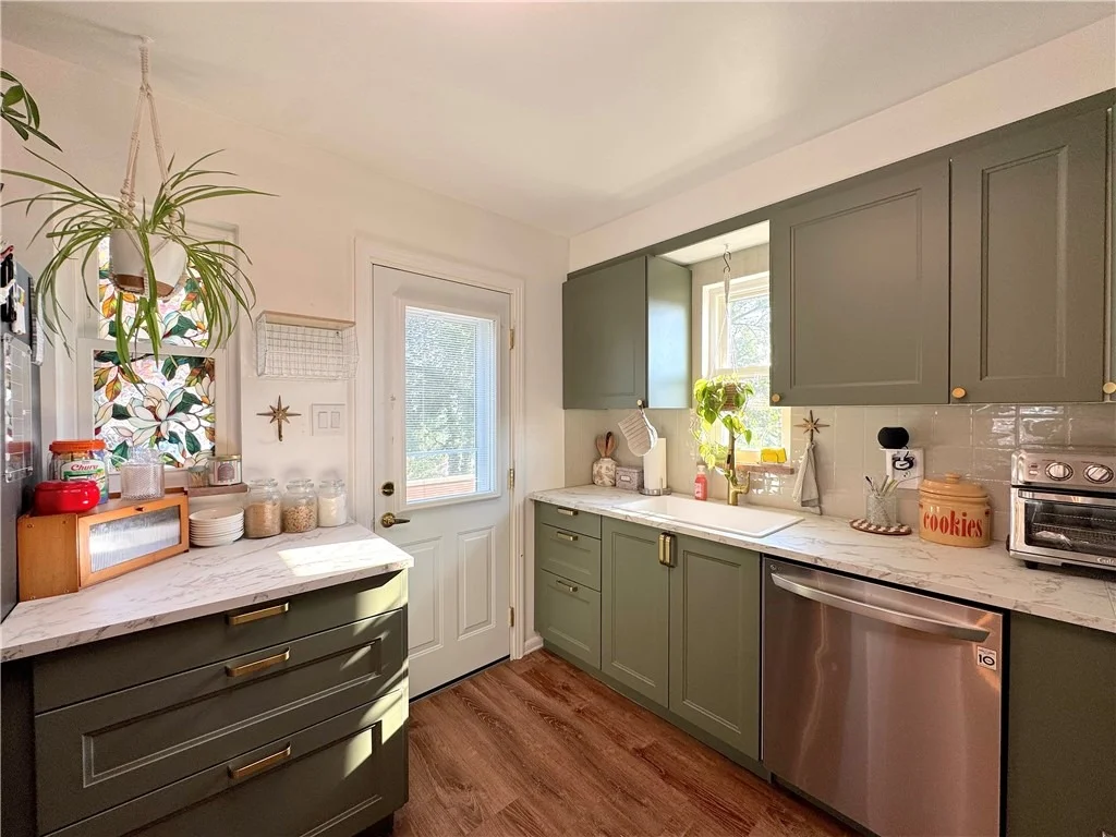Photo of 3652 Oakleaf Road