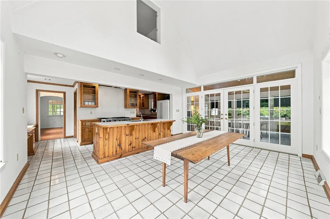 Photo of 2359 James Drive