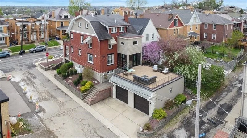 Photo of 347 BAILEY AVE