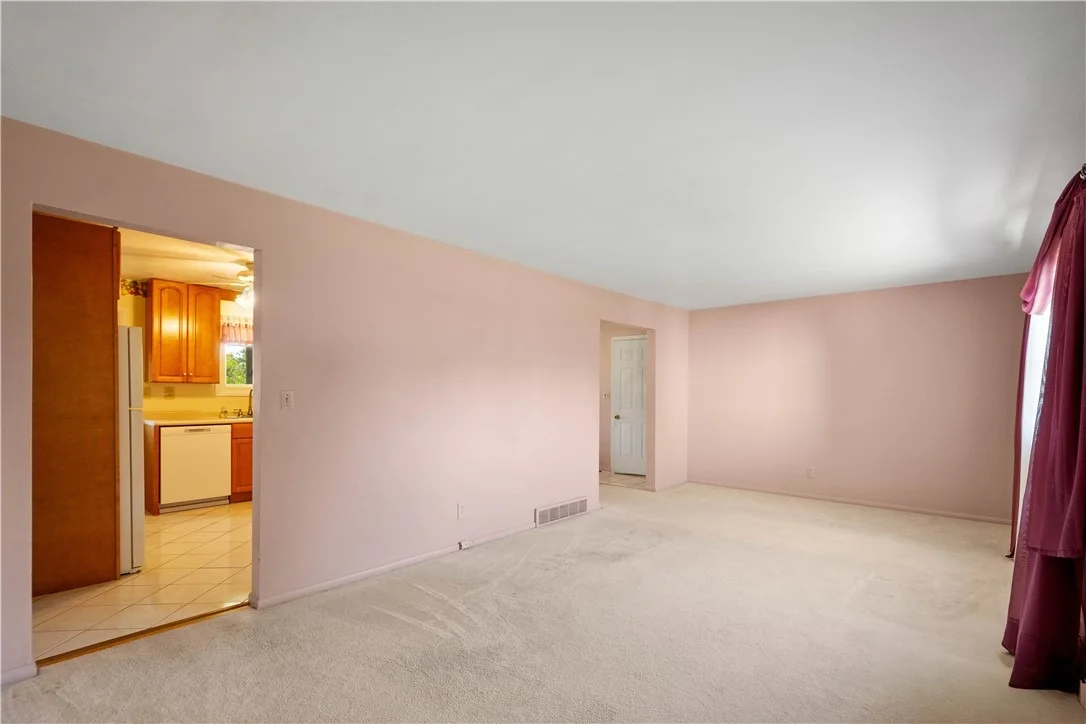 Photo of 82 Webb Drive