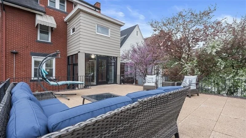 Photo of 347 BAILEY AVE