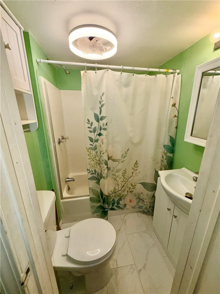 Photo of 243 Third Ave