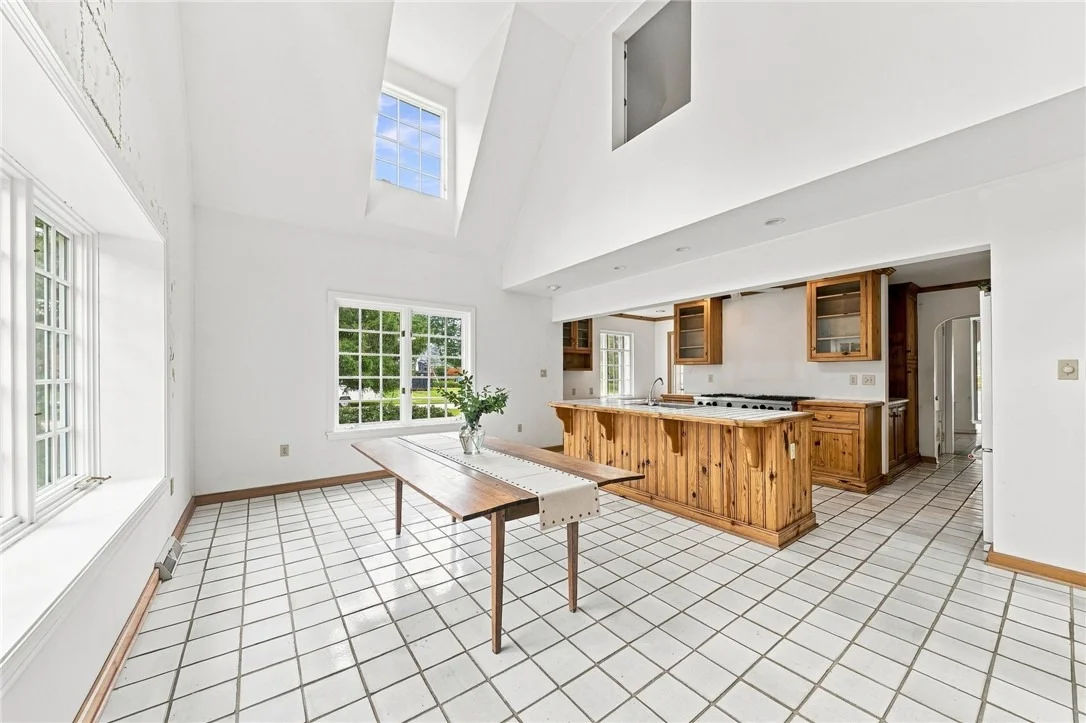 Photo of 2359 James Drive
