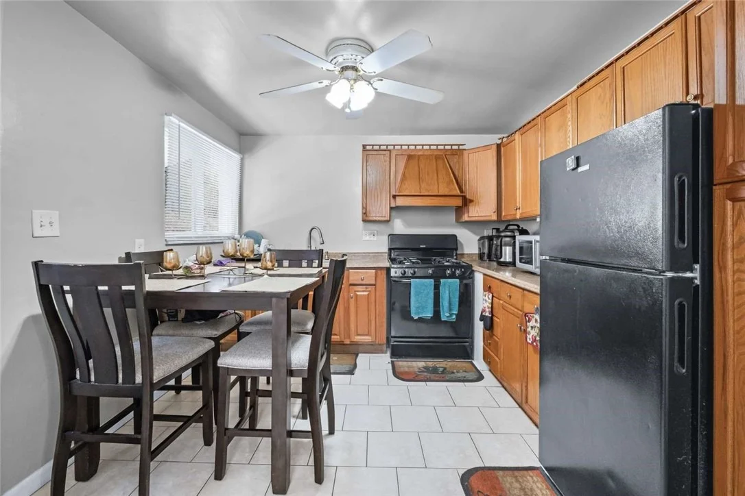 Photo of 231 Webster Dr
