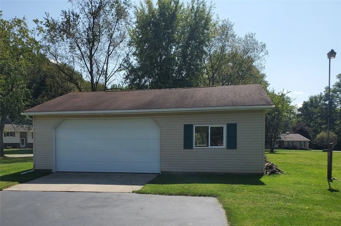 Photo of 304 Mccombs Cir
