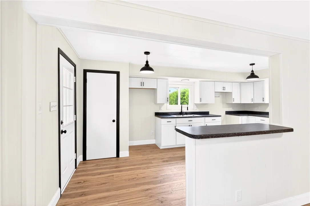 Photo of 237 Allen Ave