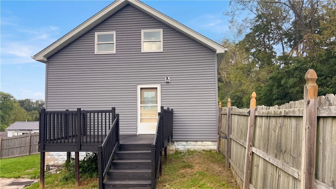 Photo of 101 2nd St