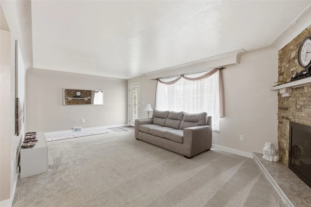 Photo of 120 Crestview Mnr