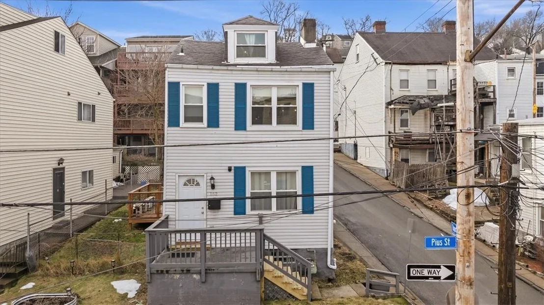 Photo of 162 Pius St