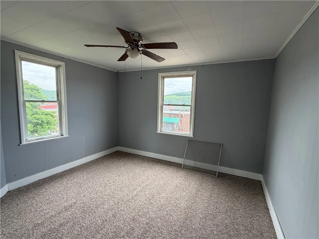 Photo of 549 Thompson