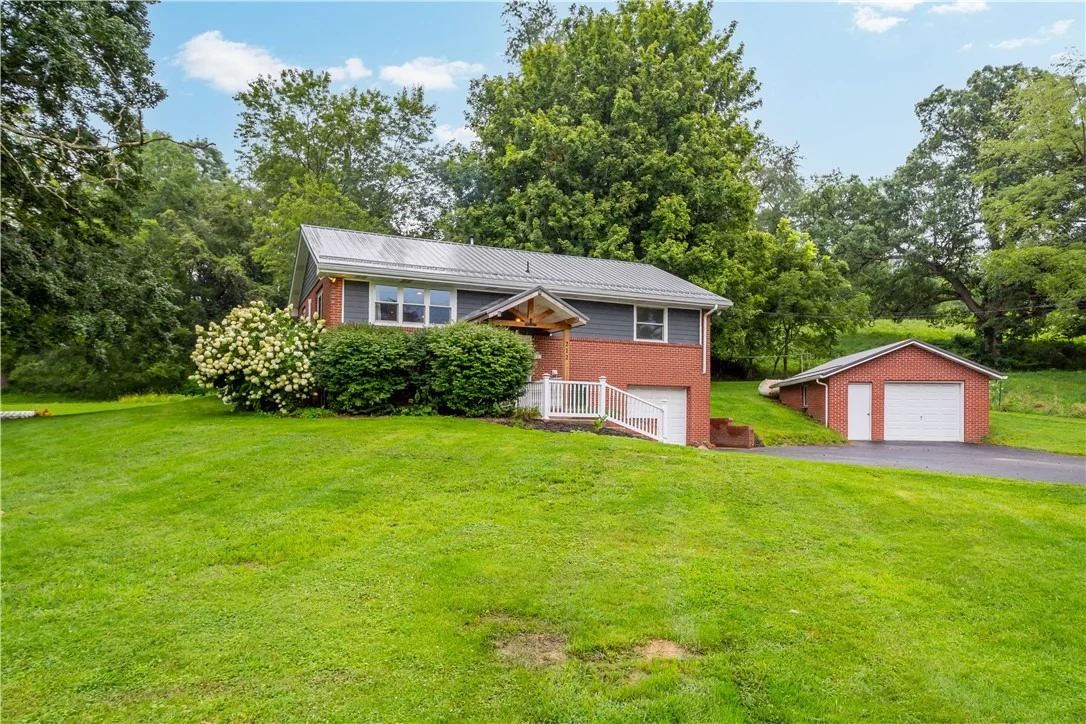 Photo of 212 Brownlee Road