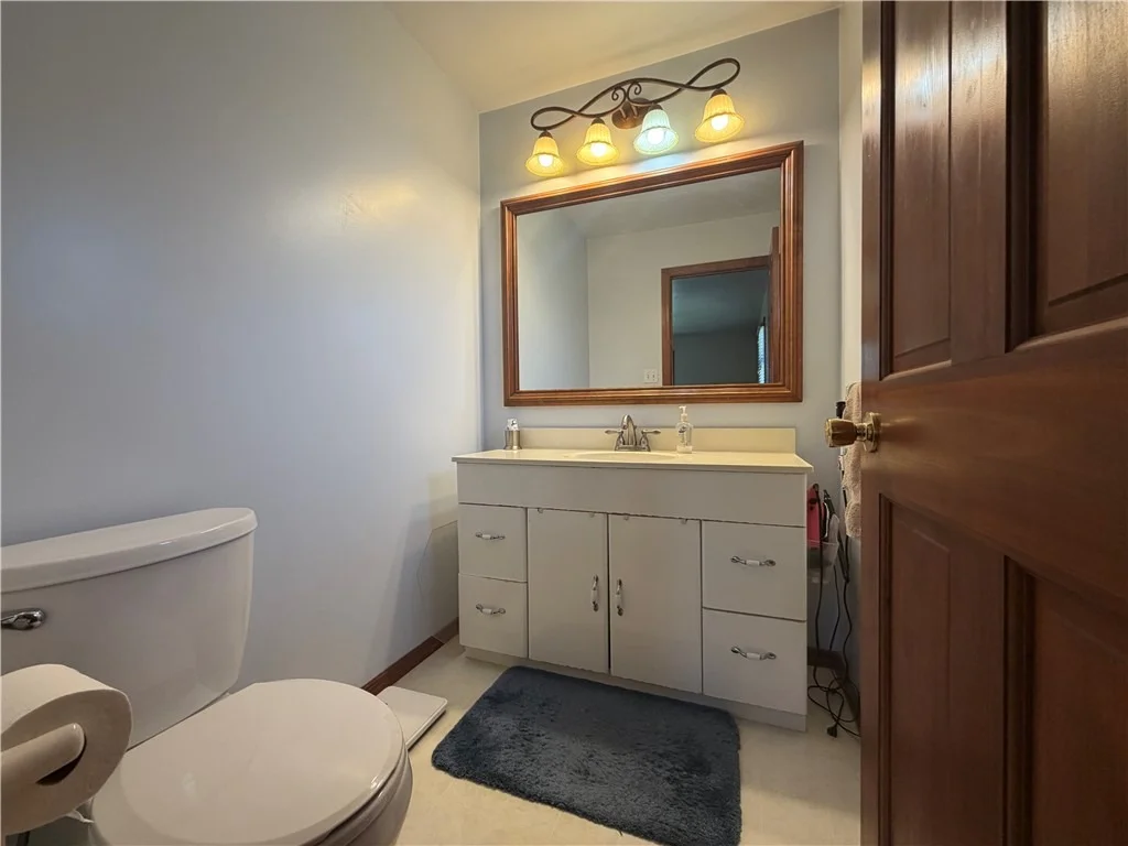 Photo of 902 Central Dr