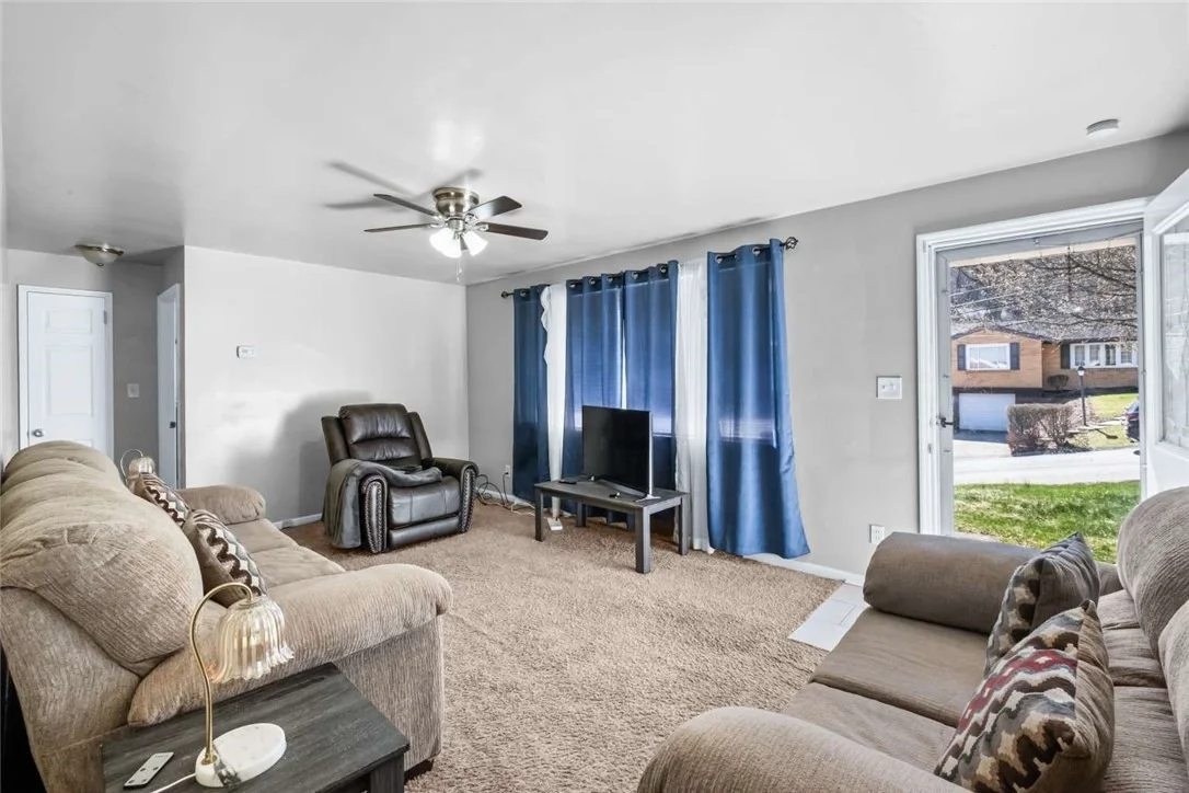 Photo of 231 Webster Dr