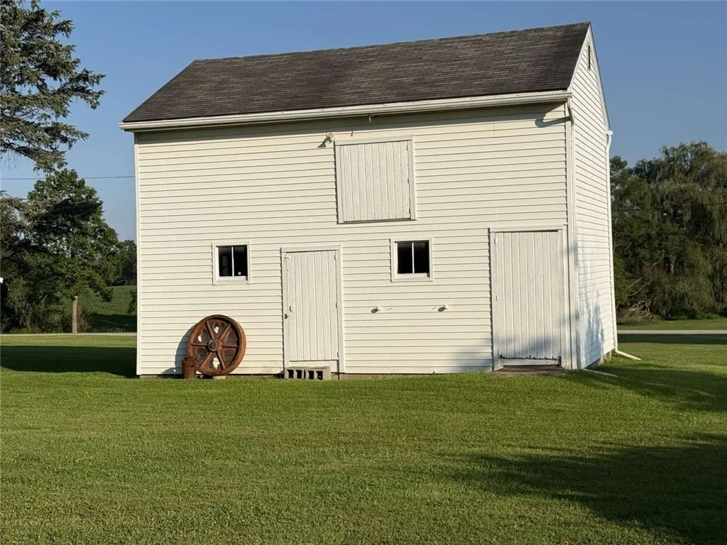 Photo of 1233 Mount Jackson Rd
