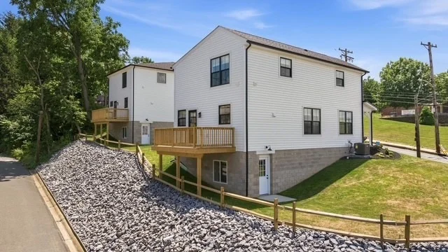 Photo of 517 Harmony Rd