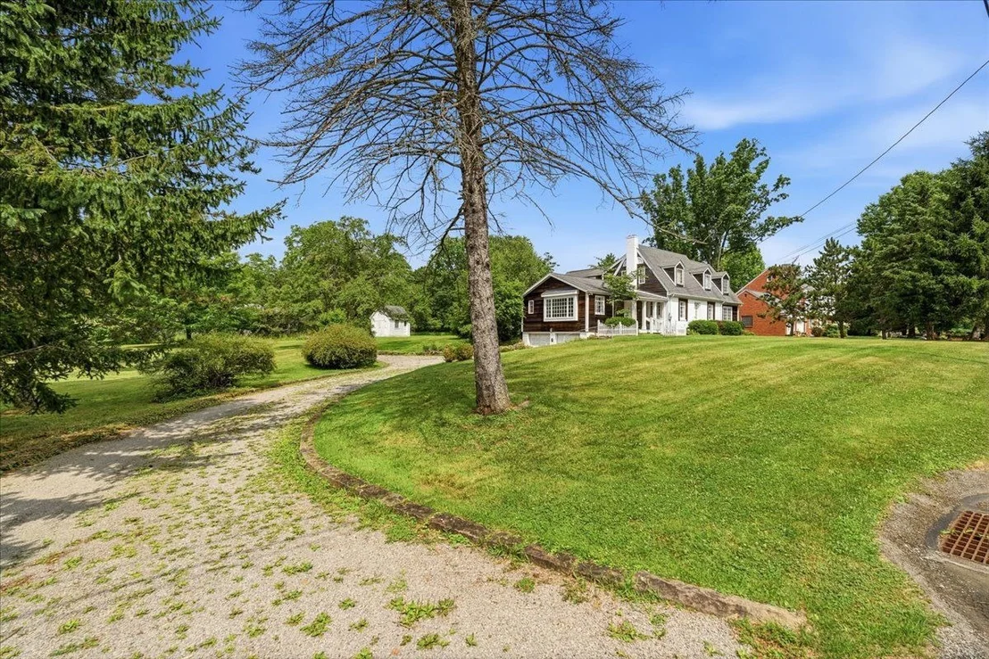 Photo of 2359 James Drive